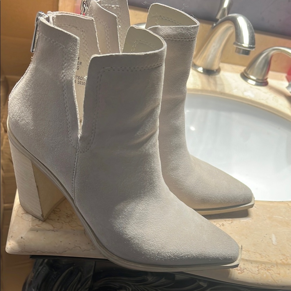 Steve Madden White Suede Pointed Toe Ankle Booties